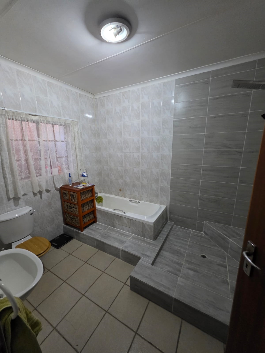 4 Bedroom Property for Sale in Alma Limpopo
