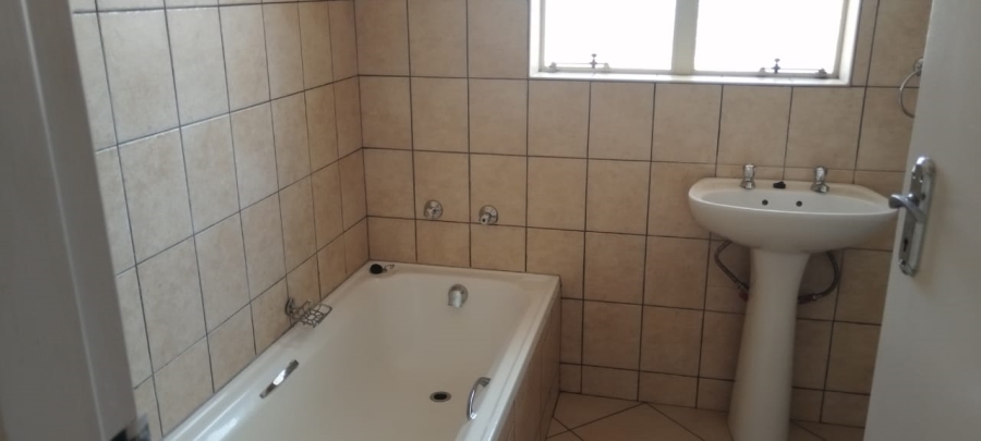 To Let 2 Bedroom Property for Rent in Onverwacht Limpopo