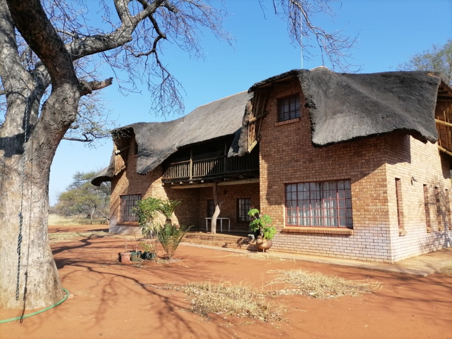5 Bedroom Property for Sale in Tom Burke Limpopo