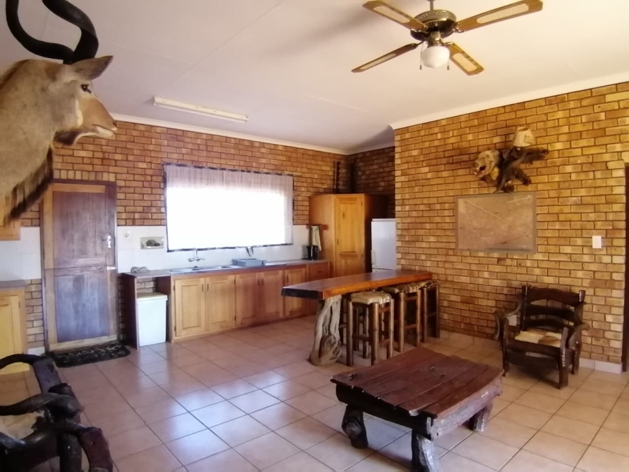 5 Bedroom Property for Sale in Tom Burke Limpopo