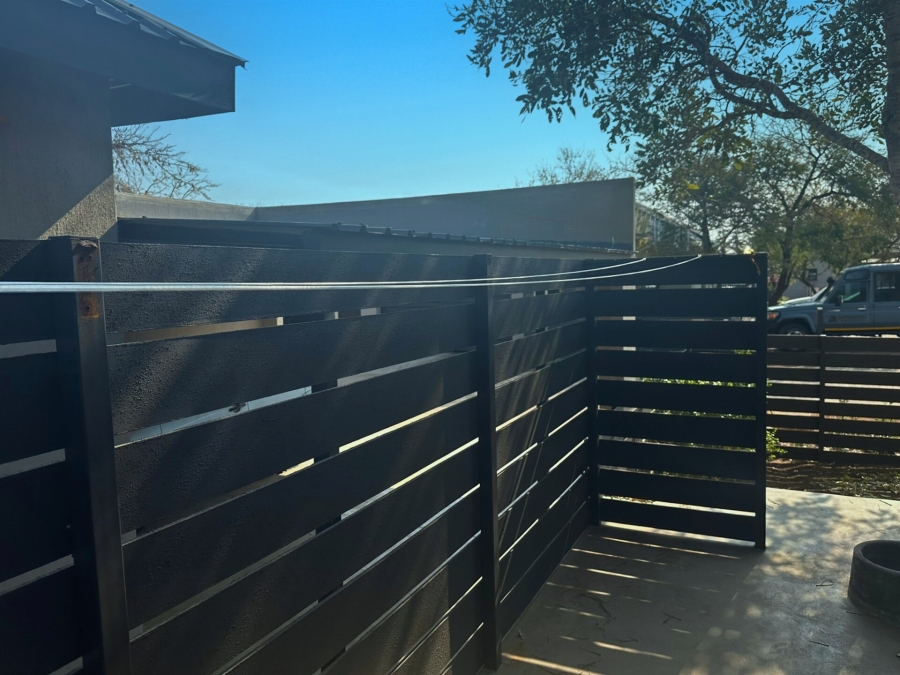2 Bedroom Property for Sale in Hoedspruit Limpopo