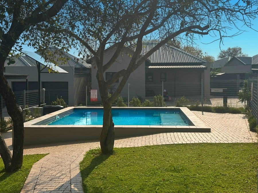 2 Bedroom Property for Sale in Hoedspruit Limpopo
