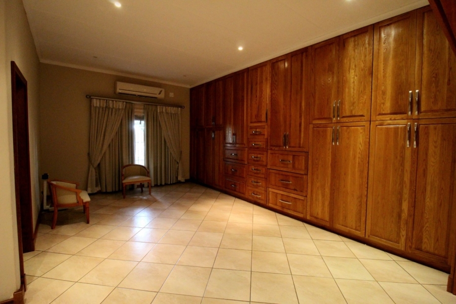 6 Bedroom Property for Sale in Alldays Limpopo