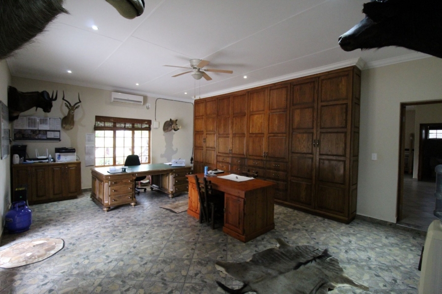 6 Bedroom Property for Sale in Alldays Limpopo