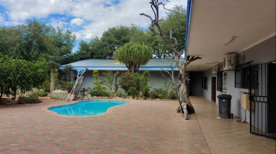 6 Bedroom Property for Sale in Alldays Limpopo