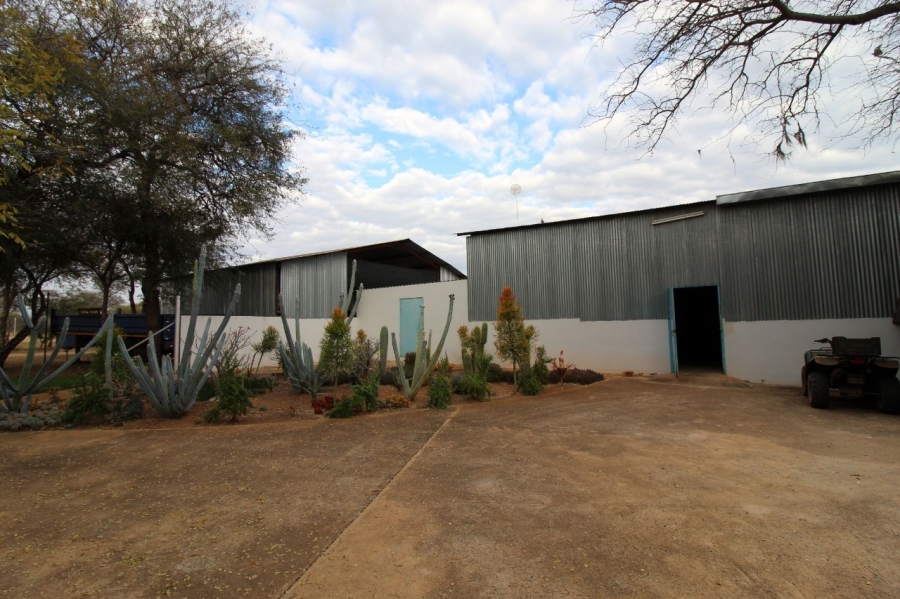 6 Bedroom Property for Sale in Alldays Limpopo