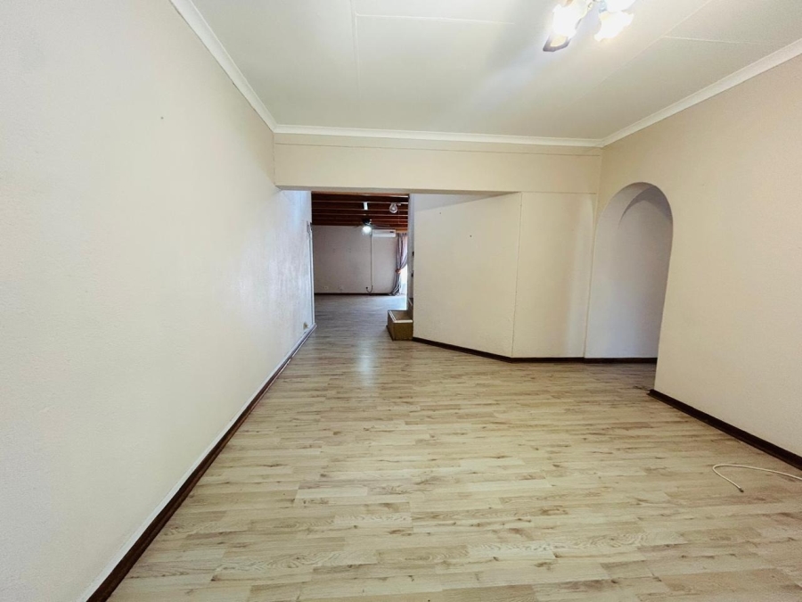 5 Bedroom Property for Sale in Chroompark Limpopo