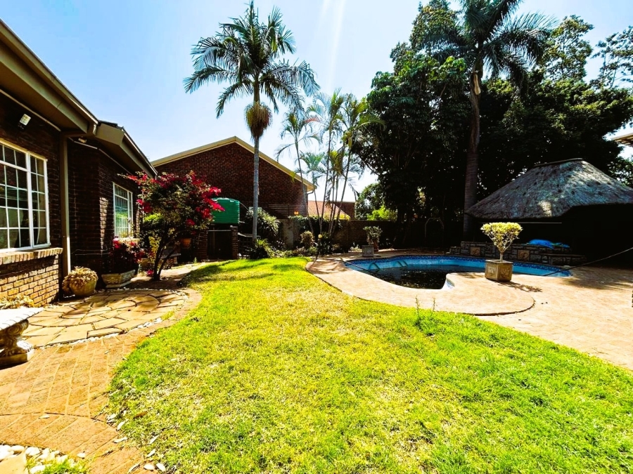 5 Bedroom Property for Sale in Chroompark Limpopo