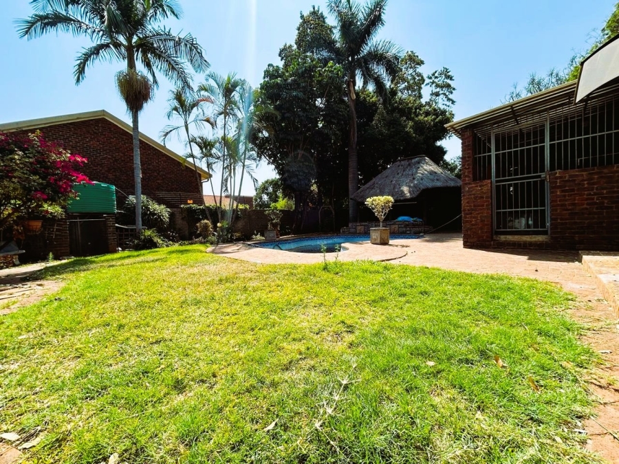 5 Bedroom Property for Sale in Chroompark Limpopo