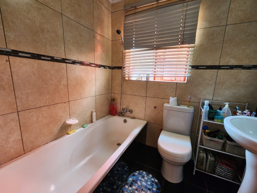 2 Bedroom Property for Sale in Northam Limpopo