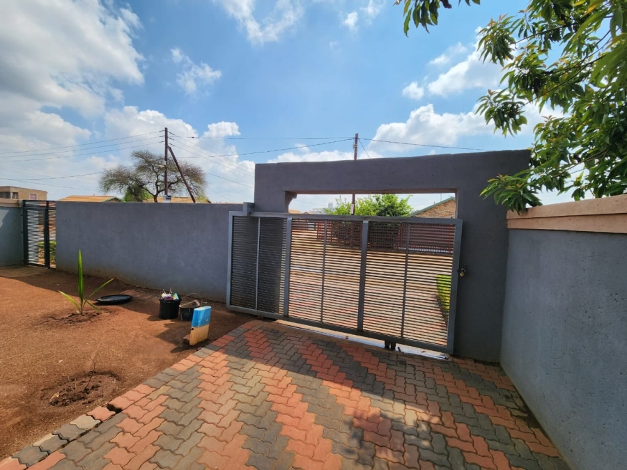 2 Bedroom Property for Sale in Northam Limpopo