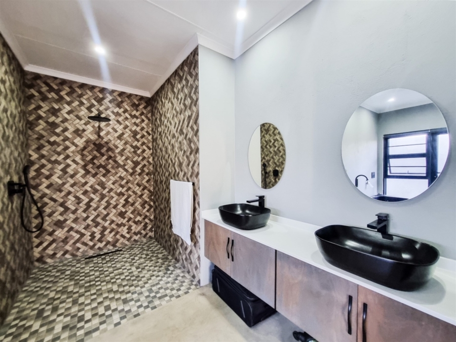 3 Bedroom Property for Sale in Moditlo Wildlife Estate Limpopo