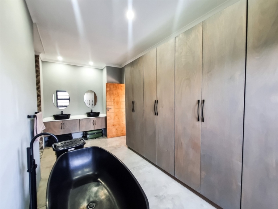 3 Bedroom Property for Sale in Moditlo Wildlife Estate Limpopo
