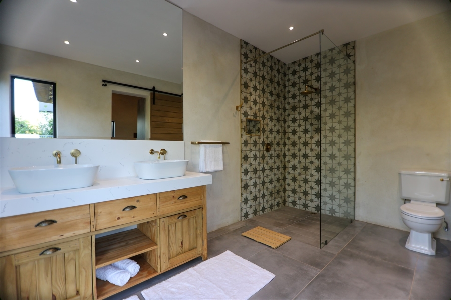 5 Bedroom Property for Sale in Zandspruit Bush Aero Estate Limpopo