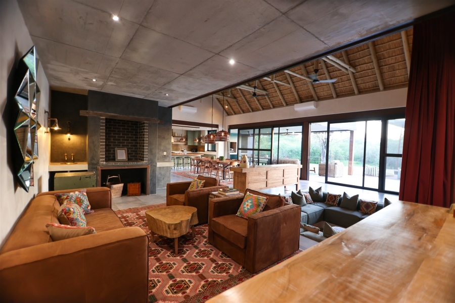 5 Bedroom Property for Sale in Zandspruit Bush Aero Estate Limpopo