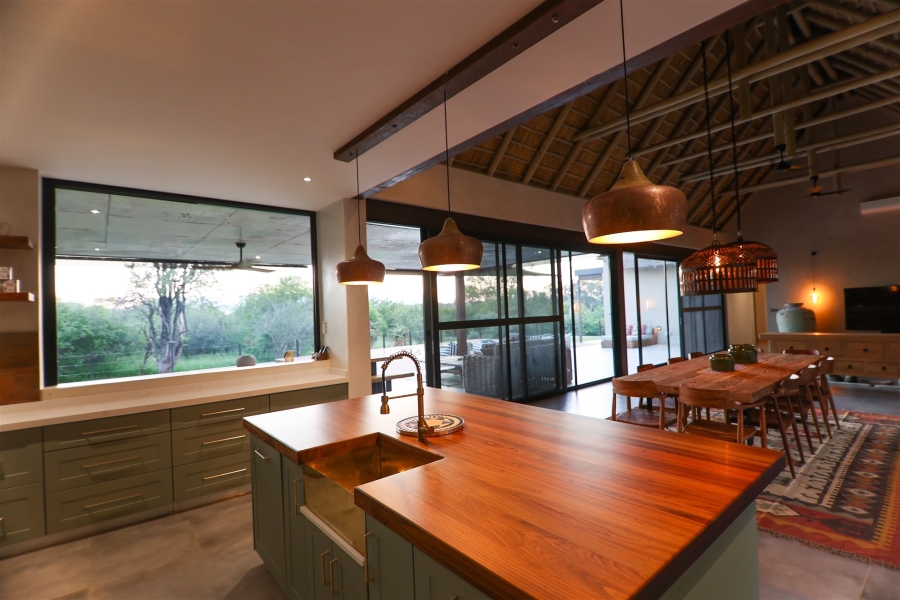 5 Bedroom Property for Sale in Zandspruit Bush Aero Estate Limpopo
