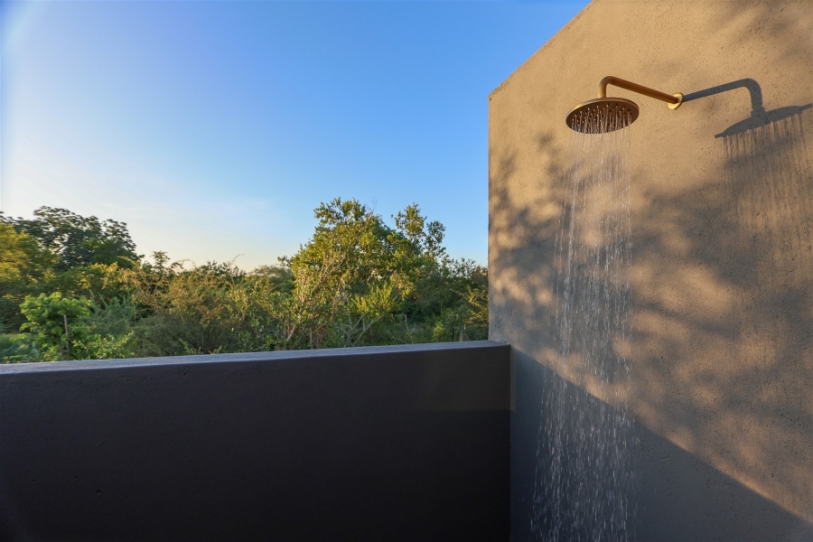 5 Bedroom Property for Sale in Zandspruit Bush Aero Estate Limpopo