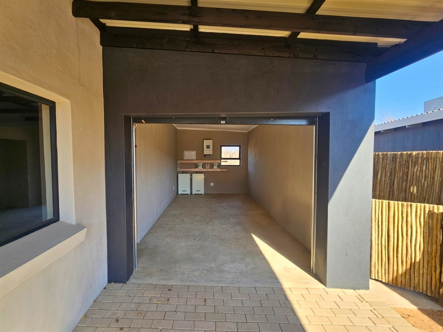 2 Bedroom Property for Sale in Hoedspruit Limpopo
