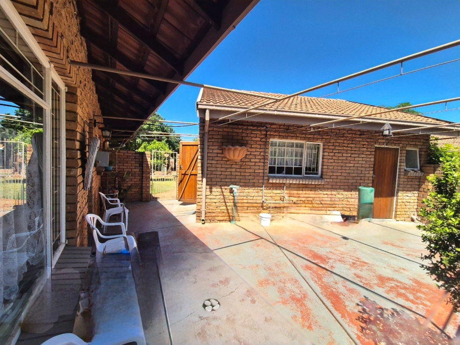 3 Bedroom Property for Sale in Mookgopong Limpopo
