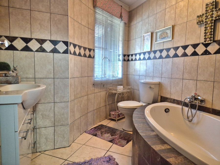 3 Bedroom Property for Sale in Mookgopong Limpopo