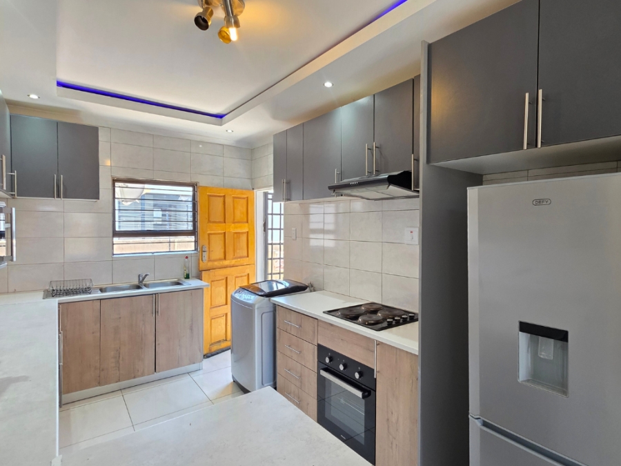 3 Bedroom Property for Sale in Mahlasedi Park Limpopo