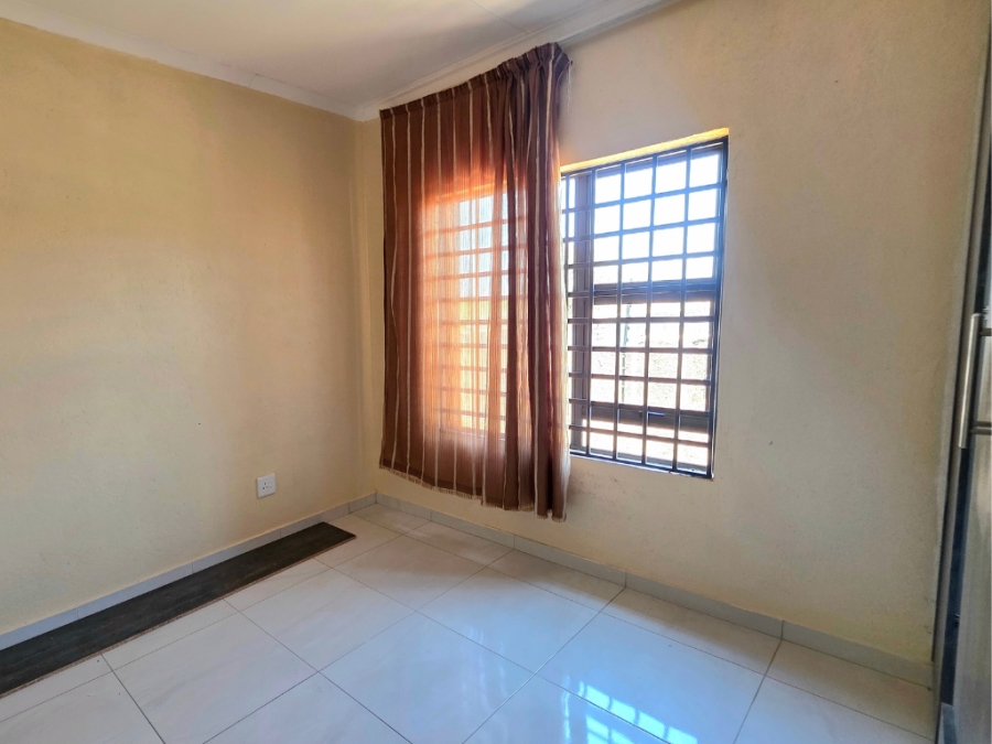 3 Bedroom Property for Sale in Mahlasedi Park Limpopo