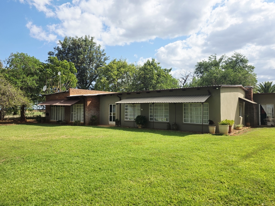 4 Bedroom Property for Sale in Roedtan Limpopo