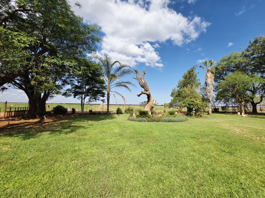 4 Bedroom Property for Sale in Roedtan Limpopo