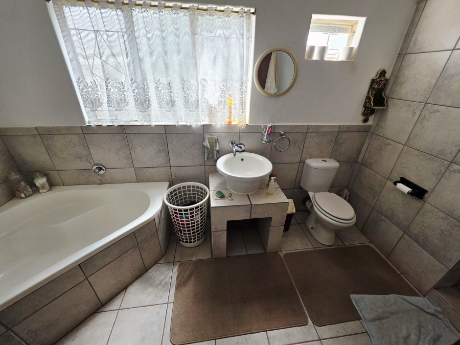 4 Bedroom Property for Sale in Roedtan Limpopo