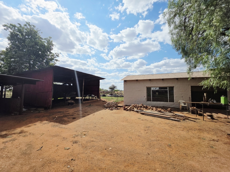 4 Bedroom Property for Sale in Roedtan Limpopo
