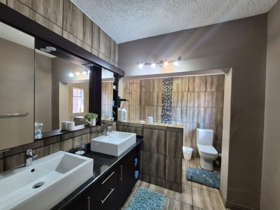 7 Bedroom Property for Sale in Phalaborwa Limpopo