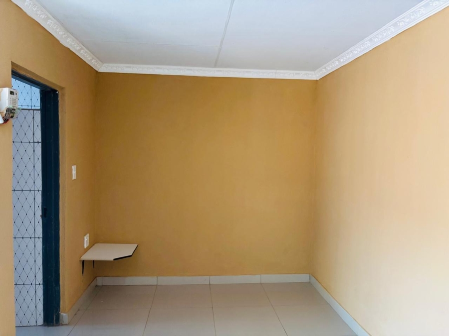 8 Bedroom Property for Sale in Mahwelereng Limpopo