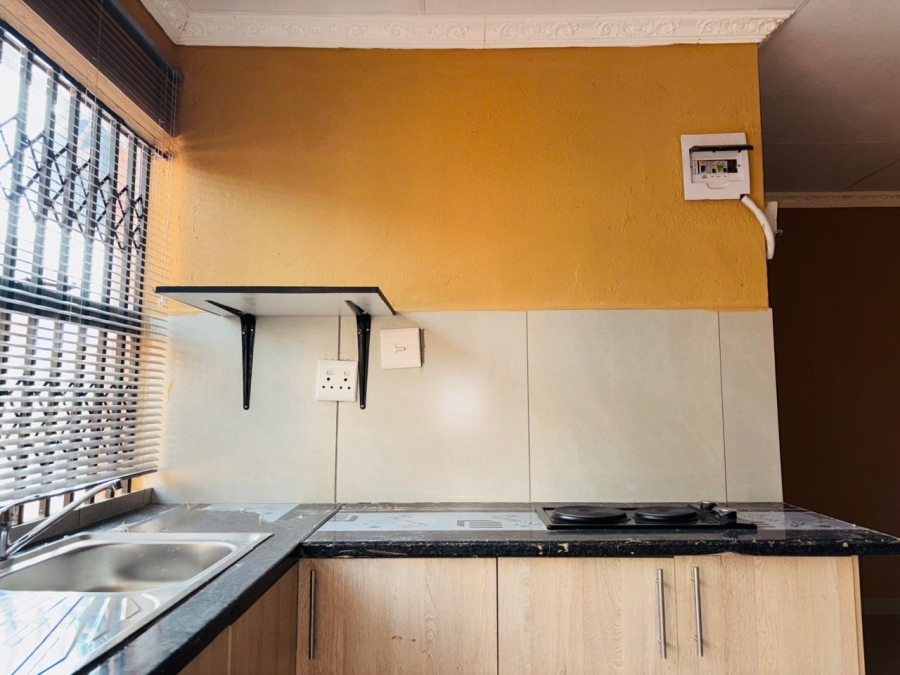 8 Bedroom Property for Sale in Mahwelereng Limpopo