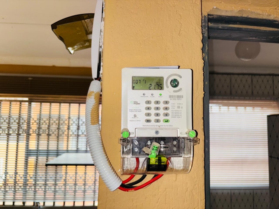 8 Bedroom Property for Sale in Mahwelereng Limpopo