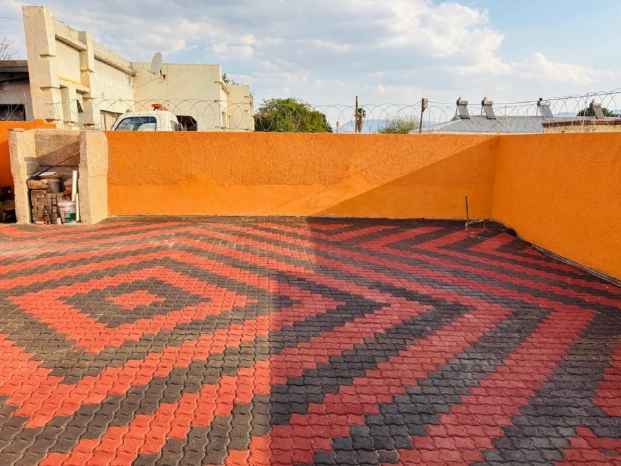 8 Bedroom Property for Sale in Mahwelereng Limpopo