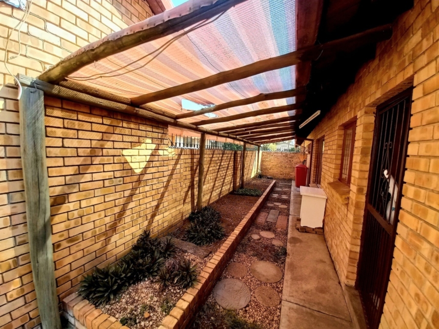 2 Bedroom Property for Sale in Annadale Limpopo