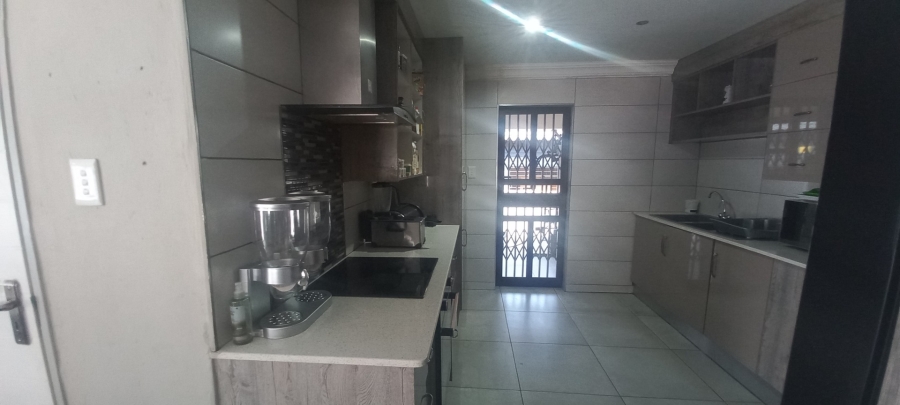 3 Bedroom Property for Sale in Mahlasedi Park Limpopo