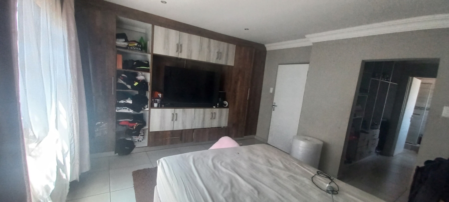 3 Bedroom Property for Sale in Mahlasedi Park Limpopo