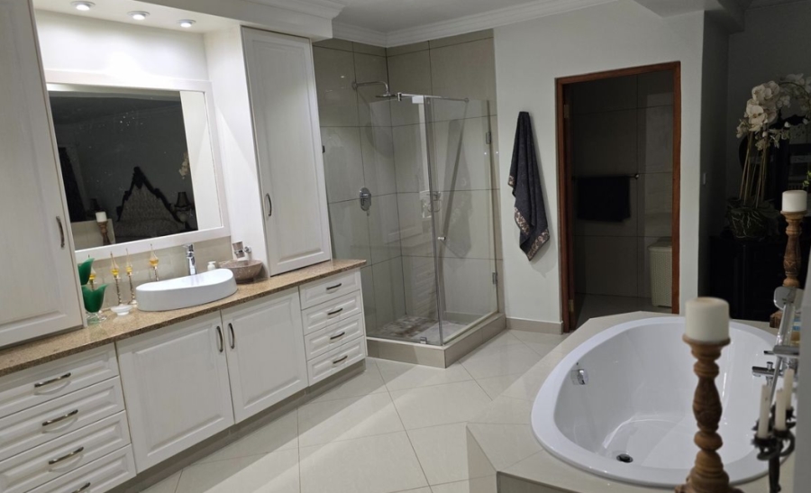 6 Bedroom Property for Sale in Verloren Estate Limpopo