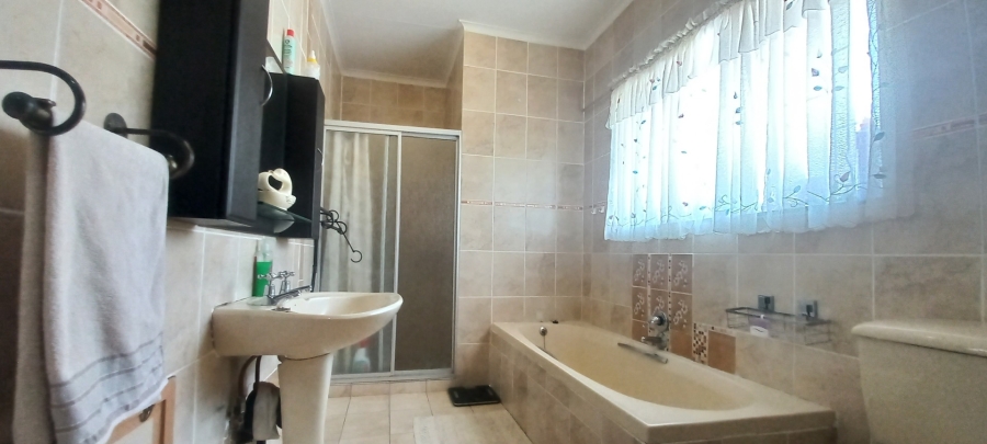 3 Bedroom Property for Sale in Penina Park Limpopo