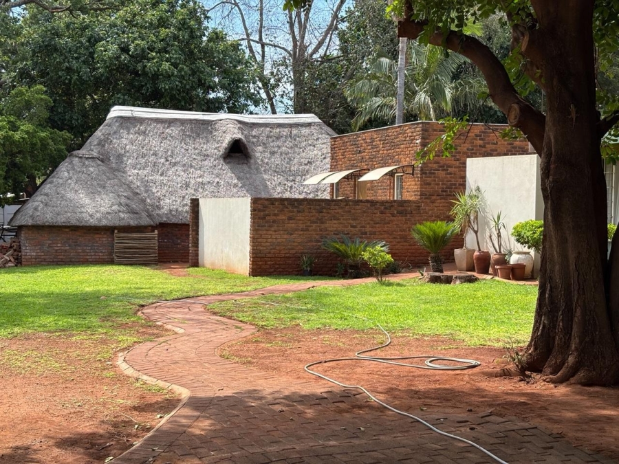 5 Bedroom Property for Sale in Kameeldoringpark Limpopo