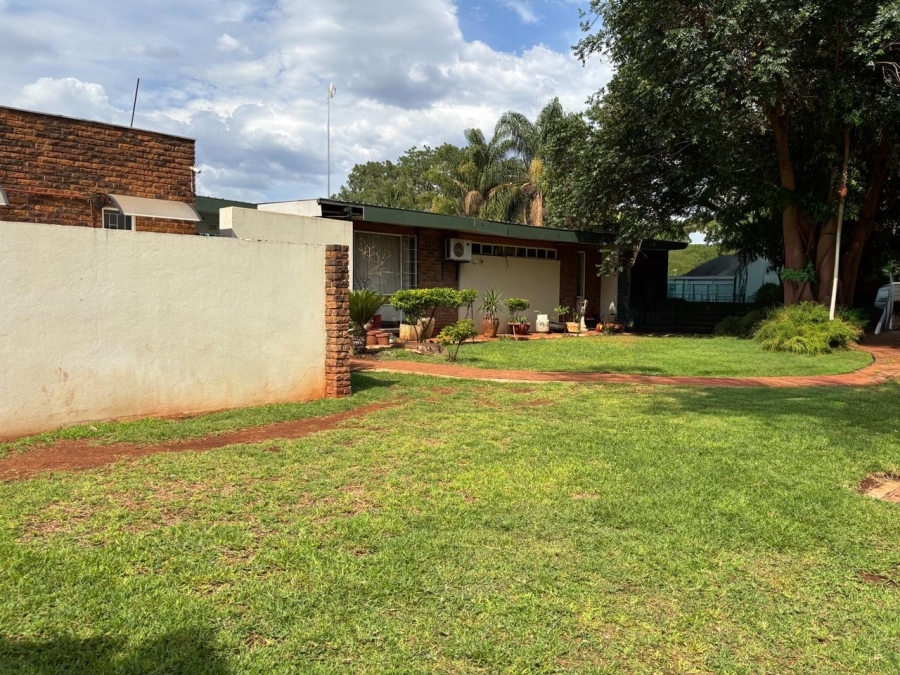 5 Bedroom Property for Sale in Kameeldoringpark Limpopo