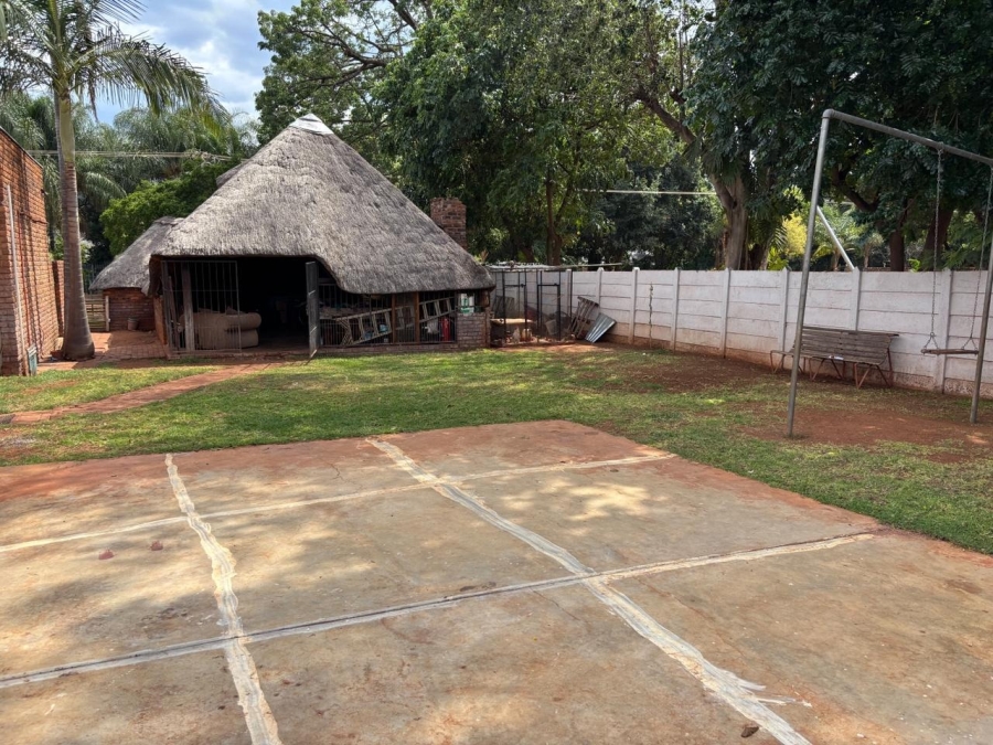 5 Bedroom Property for Sale in Kameeldoringpark Limpopo