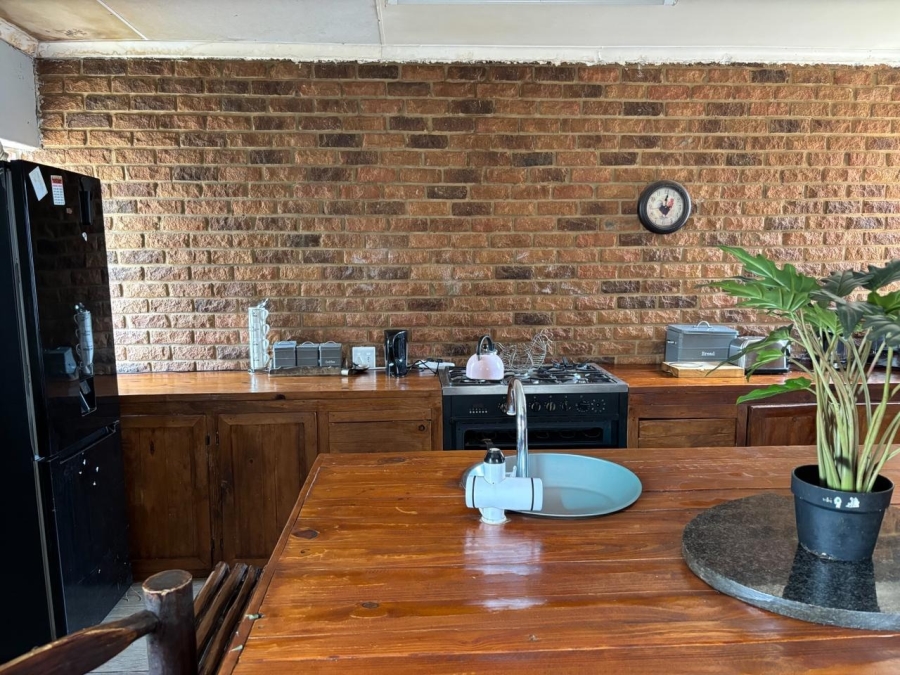 5 Bedroom Property for Sale in Kameeldoringpark Limpopo