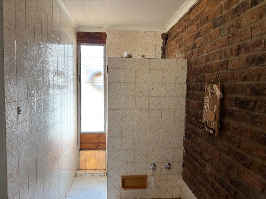 5 Bedroom Property for Sale in Kameeldoringpark Limpopo