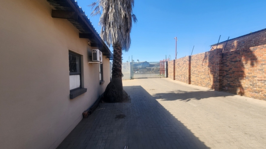 To Let commercial Property for Rent in Polokwane Industria Limpopo