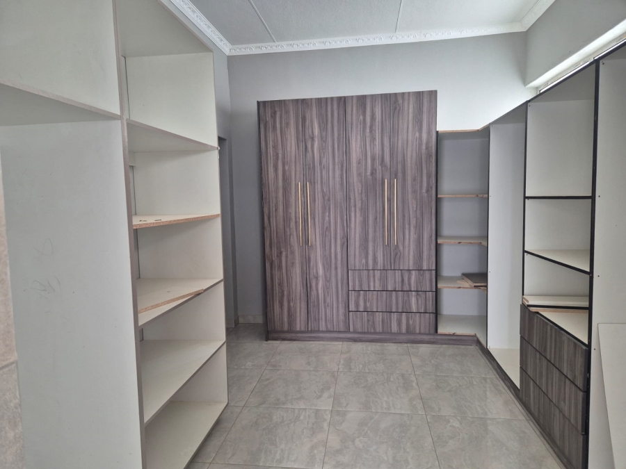 5 Bedroom Property for Sale in Bendor Limpopo