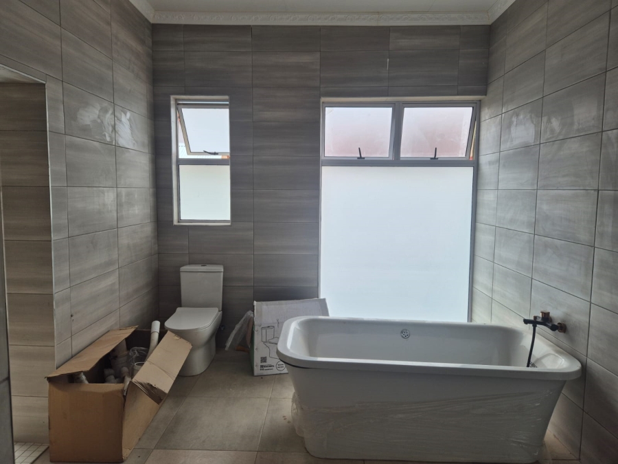 5 Bedroom Property for Sale in Bendor Limpopo