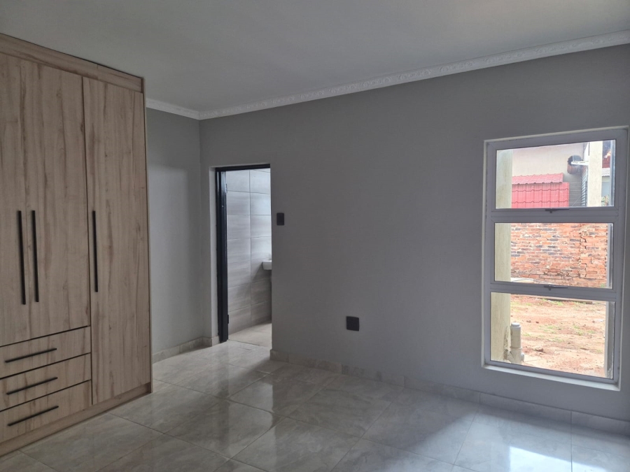 5 Bedroom Property for Sale in Bendor Limpopo