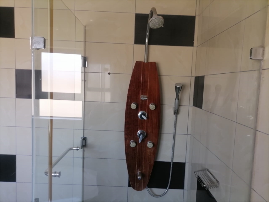 5 Bedroom Property for Sale in Thornhill Limpopo